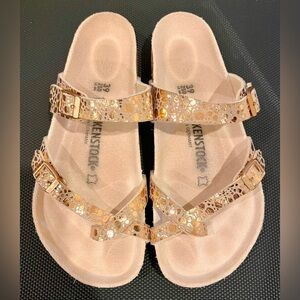 Women’s Birkenstock sandals. Size 39. Like new